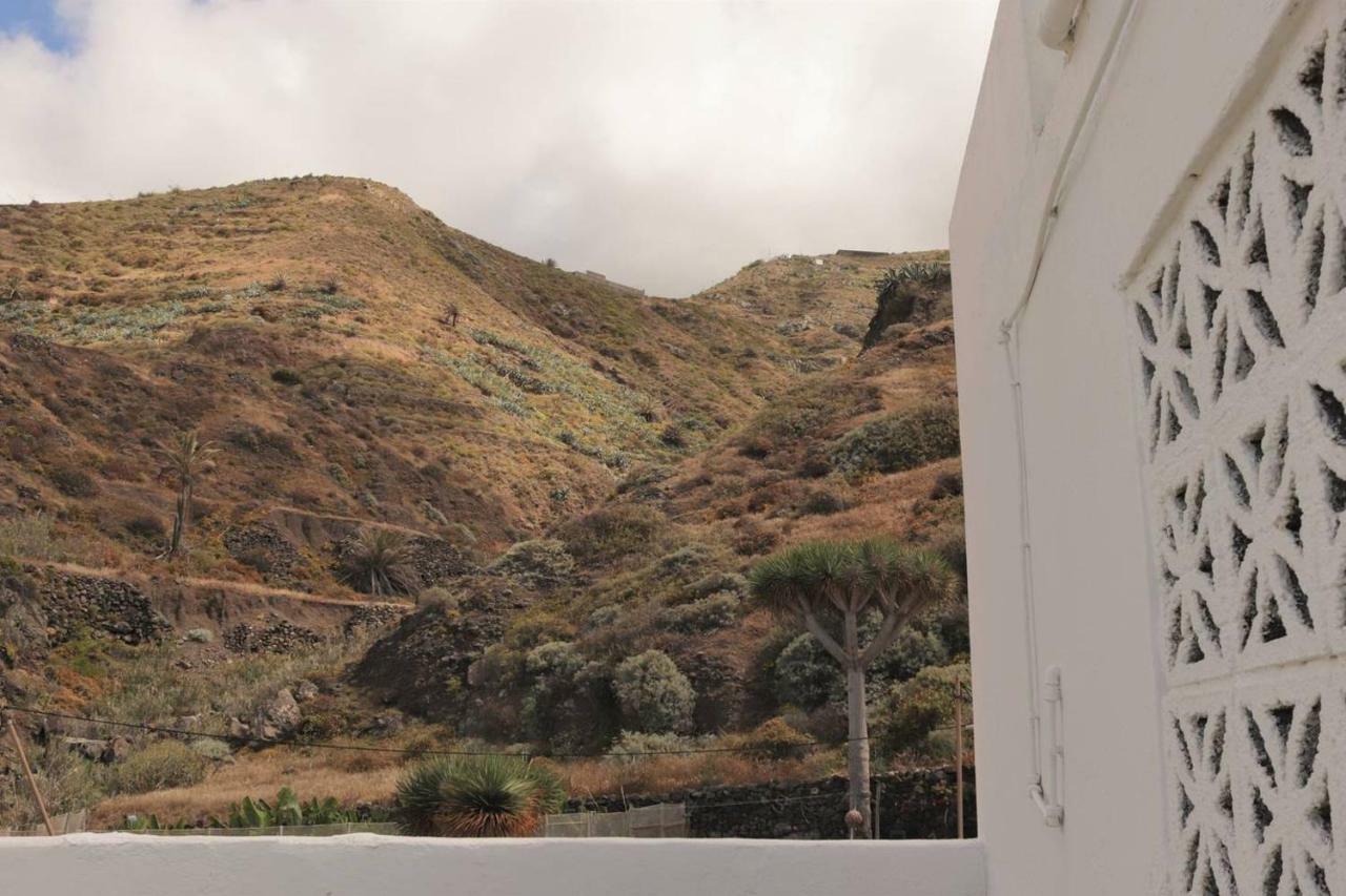 Oasis Atlantico: Rincon Secreto Al Pie De Los Senderos Azano Kültér fotó